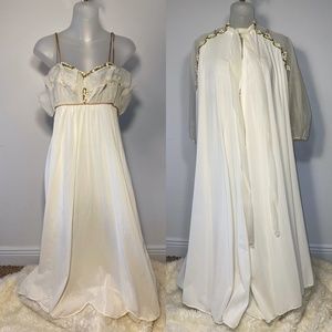Eyeful by Ruth Flaum • Vintage Negligee
